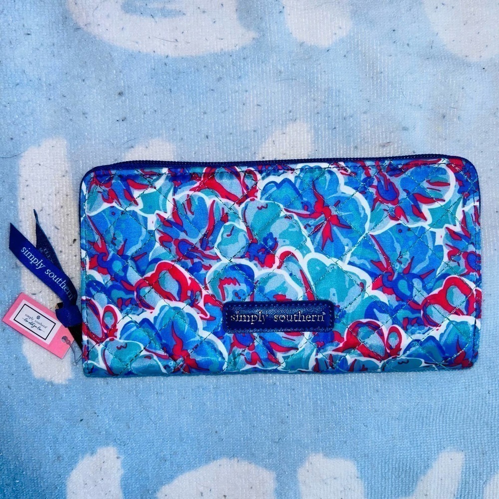 NWT Simply Southern Quilted Phone Wallet Wristlet